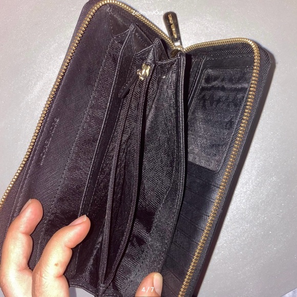 Michael Kors Jet Set Signature Multifunction Wristlet - Black, Large - Picture 4 of 7